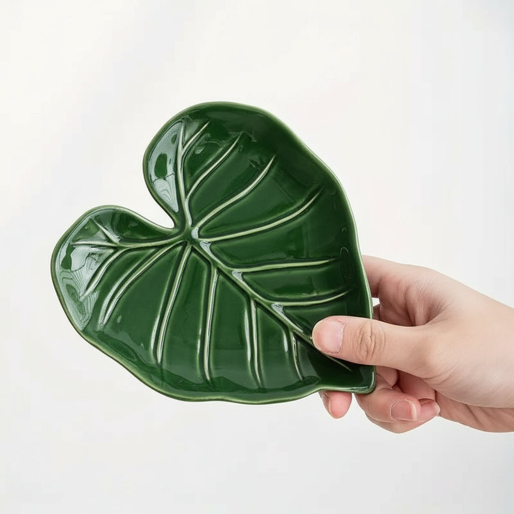 Blattförmiger Keramik-Löffelhalter