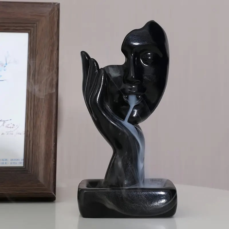 Skulptierter Masken-Räucherstäbchenhalter